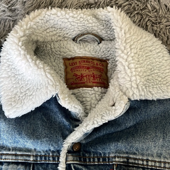 Levi’s Jean jacket M faux Shearling retro stone wash white Sherpa vintage vibes - Picture 3 of 8